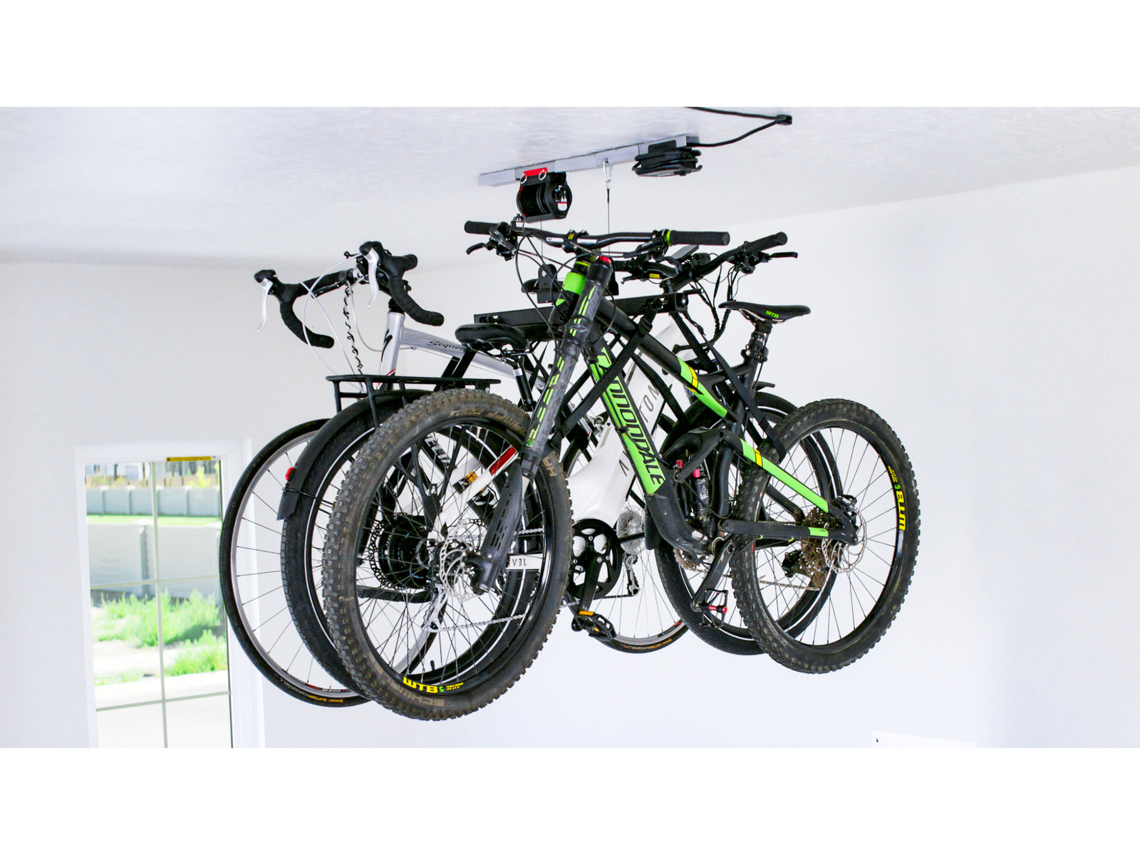 SmarterHome Multi-Bike Lifter