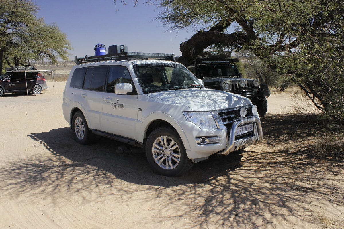 Front Runner Mitsubishi Pajero CK/BK LWB Slimline II Roof Rack Kit